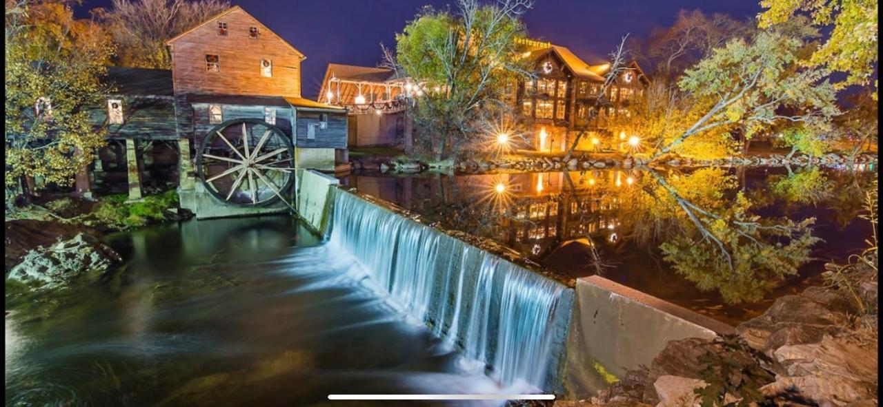 Luxury Condo In The Heart Of Pigeon Forge Bagian luar foto